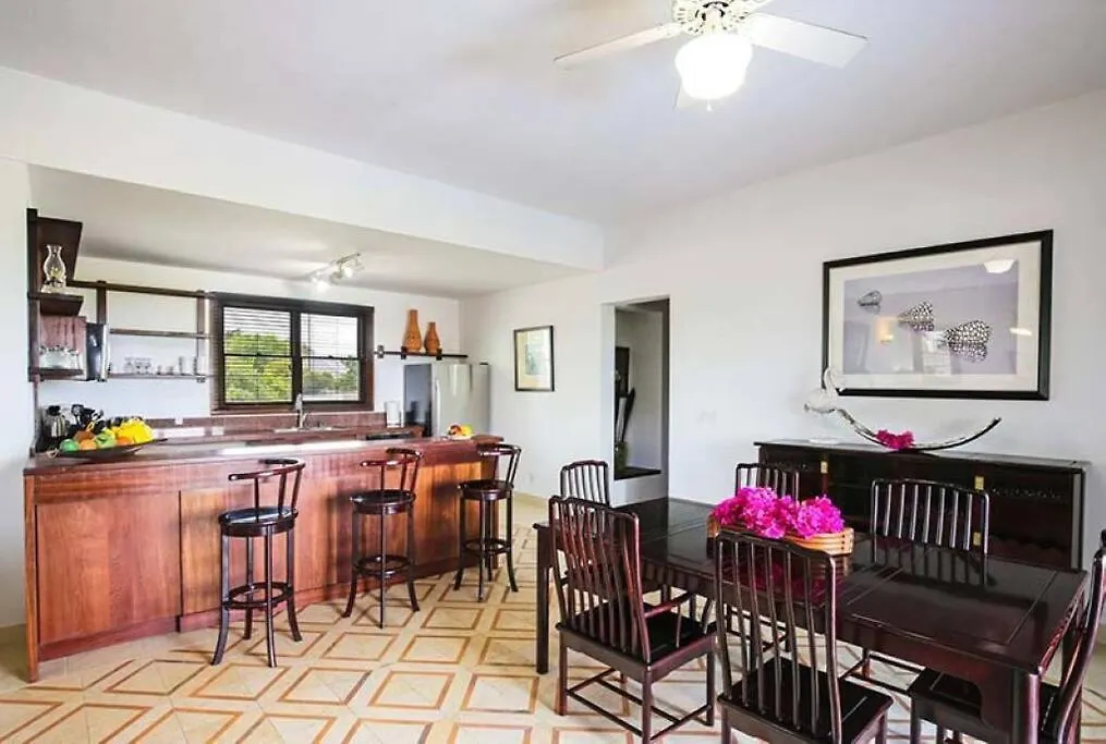 Pelican Paradise Villa - Leeward Beach Grace Bay
